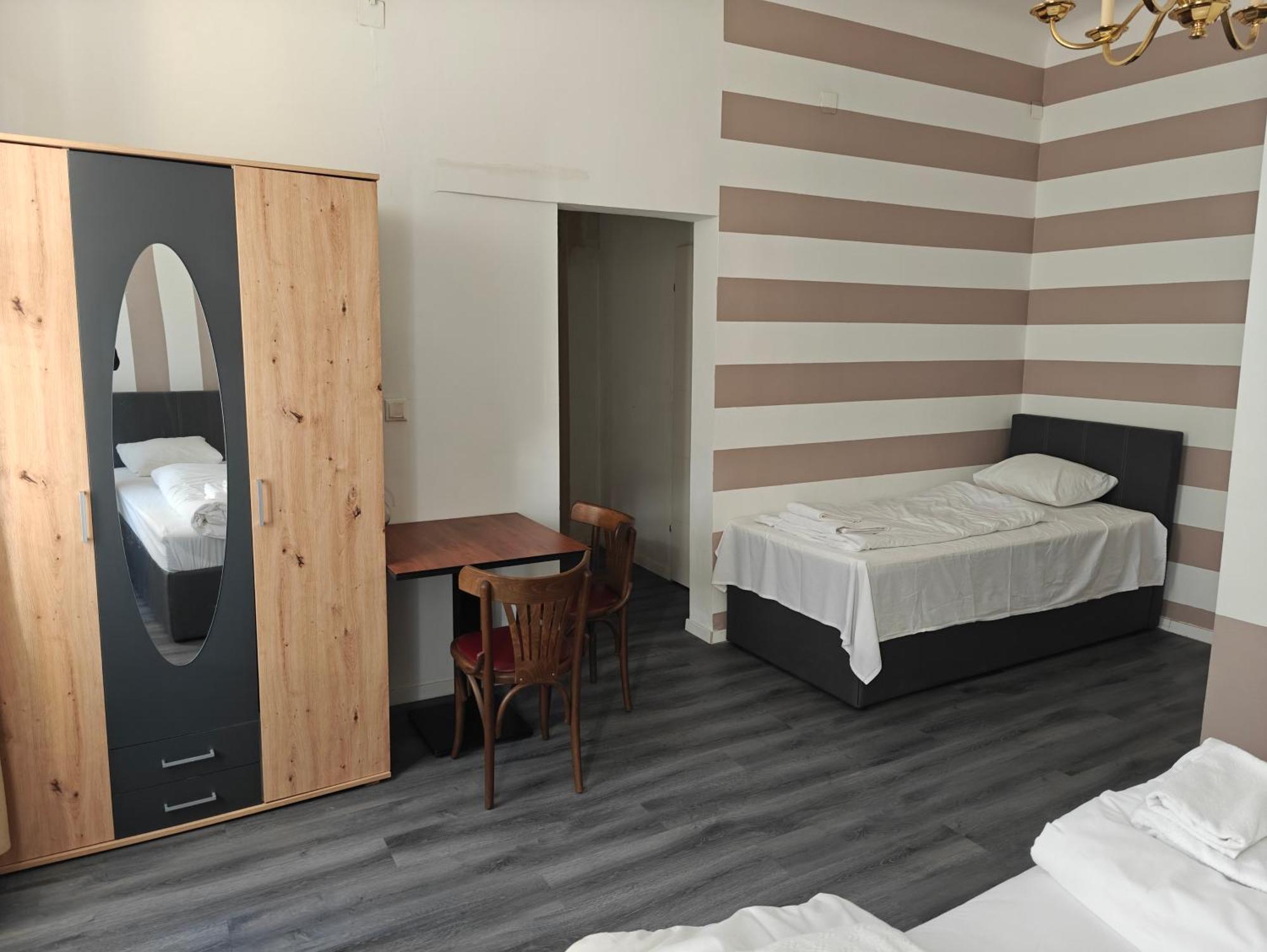 Hotel Viktoria Βιέννη Εξωτερικό φωτογραφία