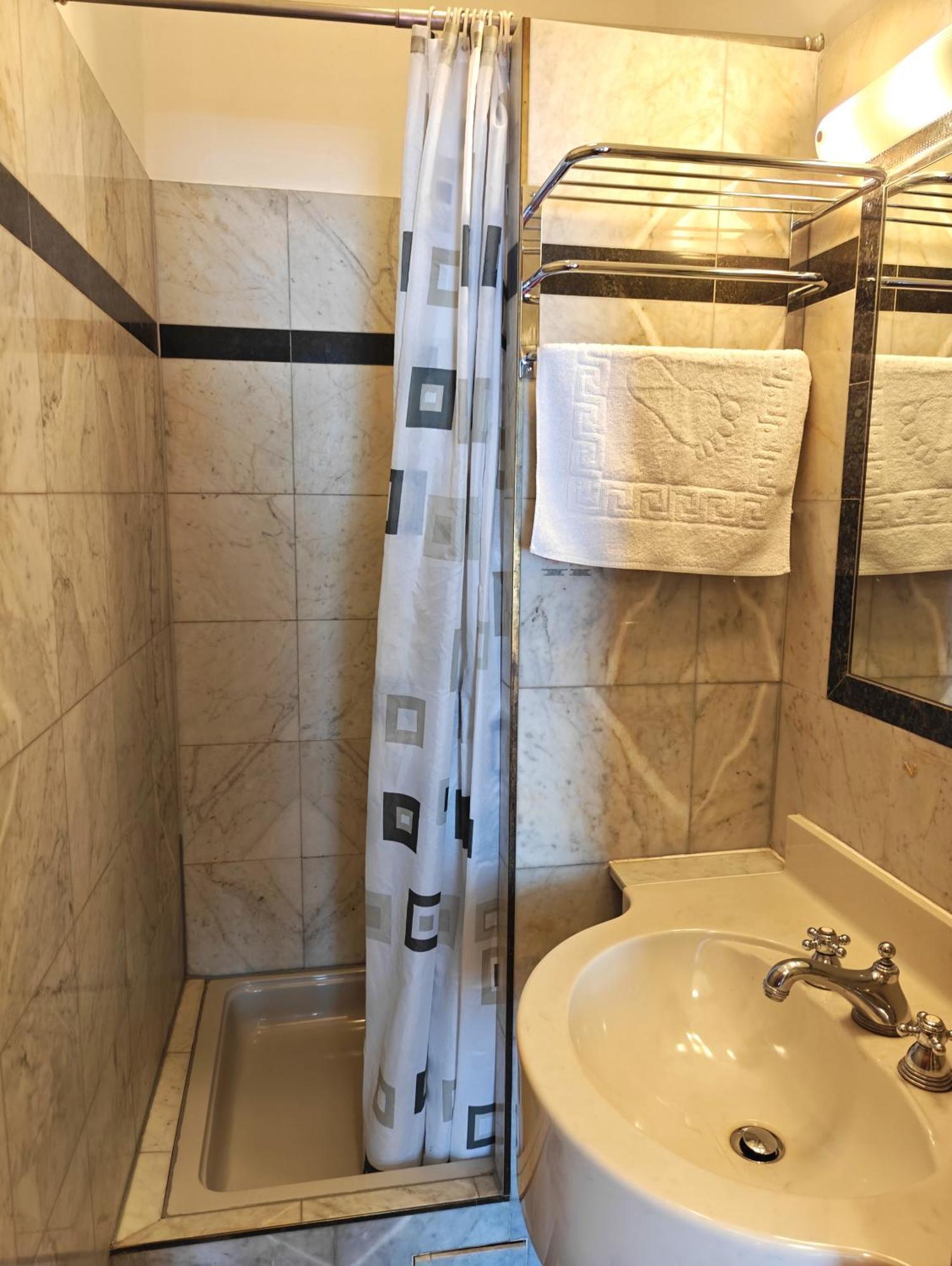 Hotel Viktoria Βιέννη Δωμάτιο φωτογραφία