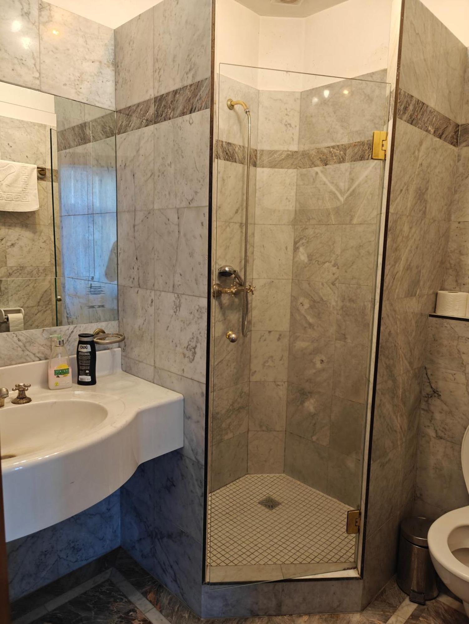 Hotel Viktoria Βιέννη Εξωτερικό φωτογραφία