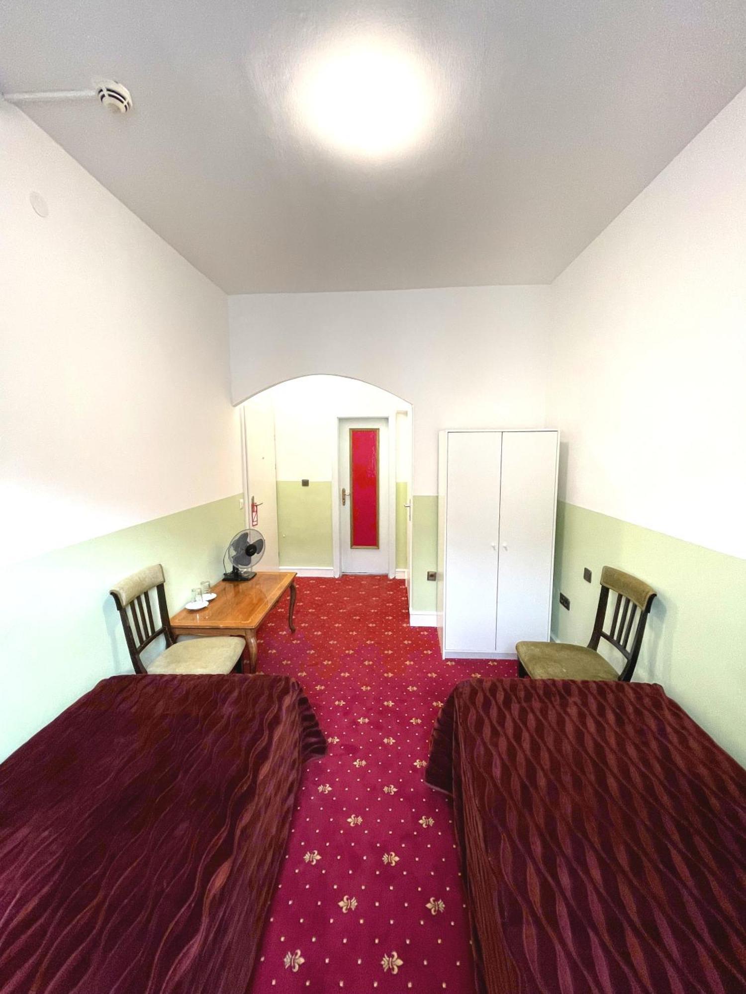 Hotel Viktoria Βιέννη Δωμάτιο φωτογραφία